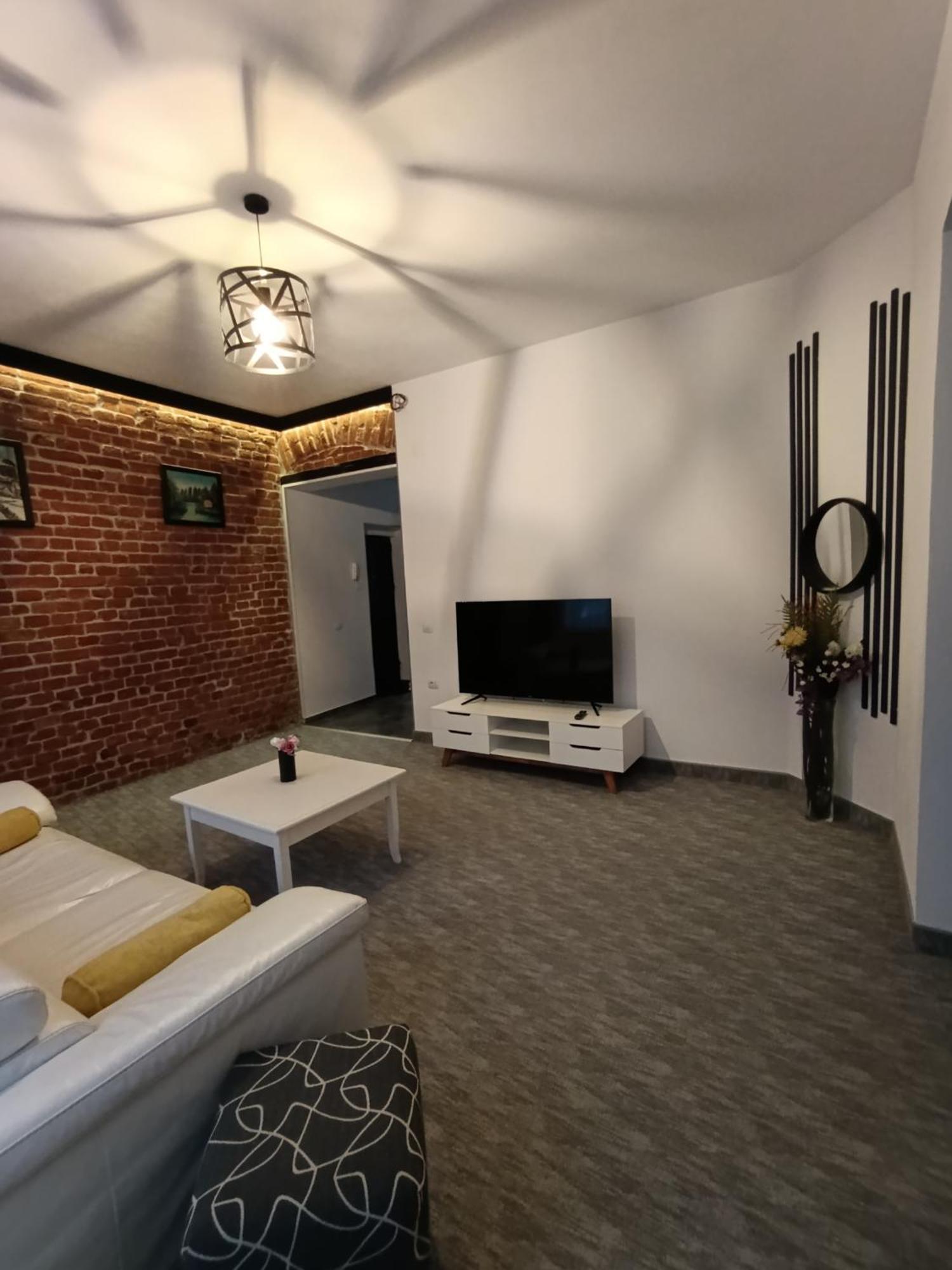 Apartament Ultracentral Oradea Exterior photo